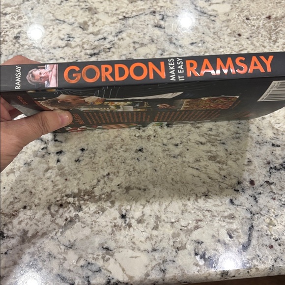 Gordon Ramsay Cookbook with DVD - - Picture 3 of 5